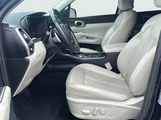 Used 2022 Kia Sorento EX w/ Panoramic Sunroof Package FWD image 23