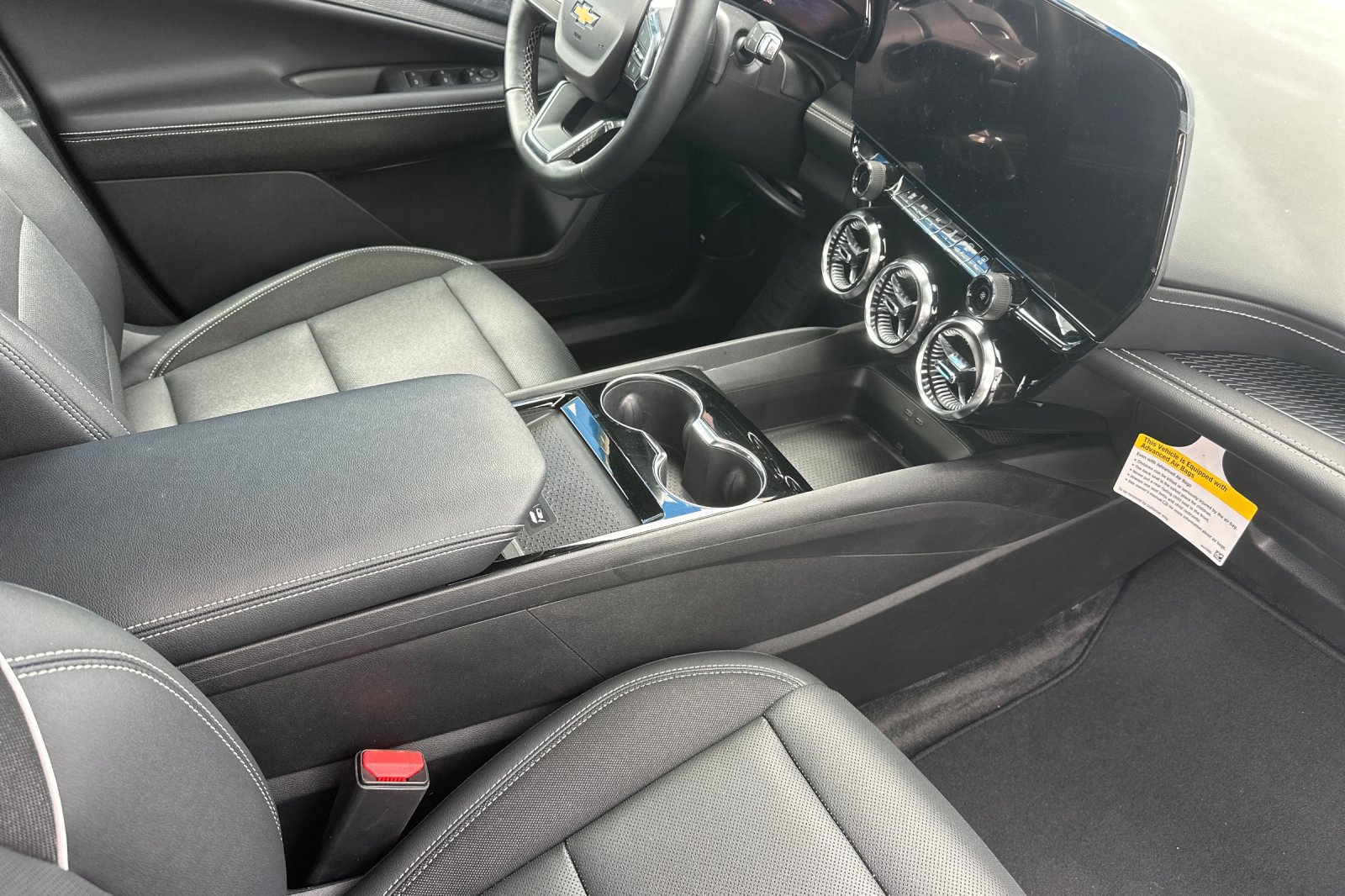 Used 2024 Chevrolet Blazer EV LT AWD/4WD image 19