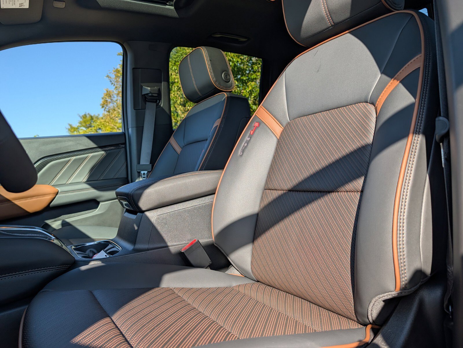 New 2026 GMC Canyon AT4 w/ Technology Plus Package AWD/4WD image 23