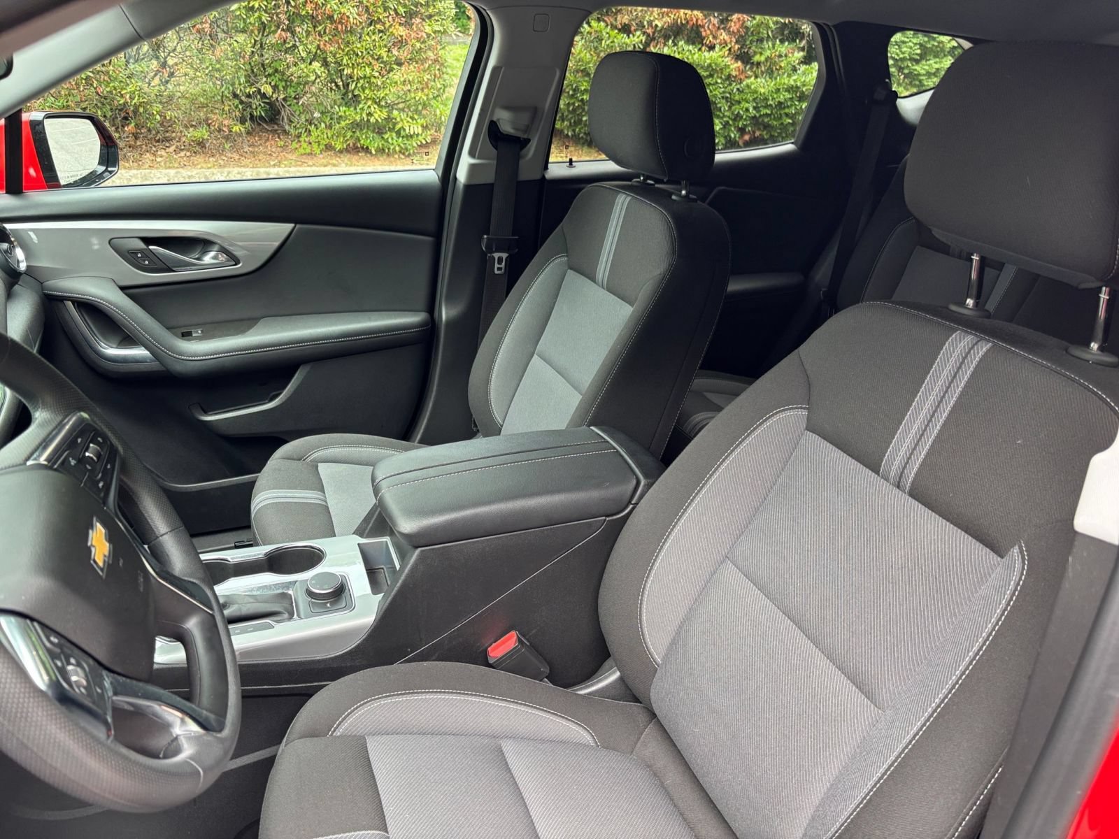 Used 2025 Chevrolet Blazer LT FWD image 22