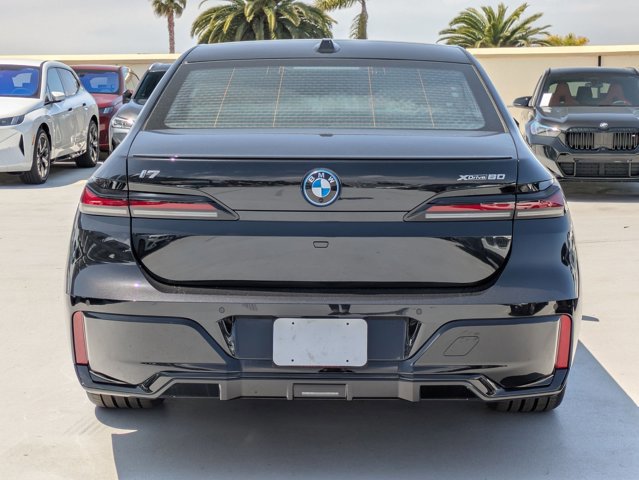 New 2025 BMW i7 xDrive60 image 8