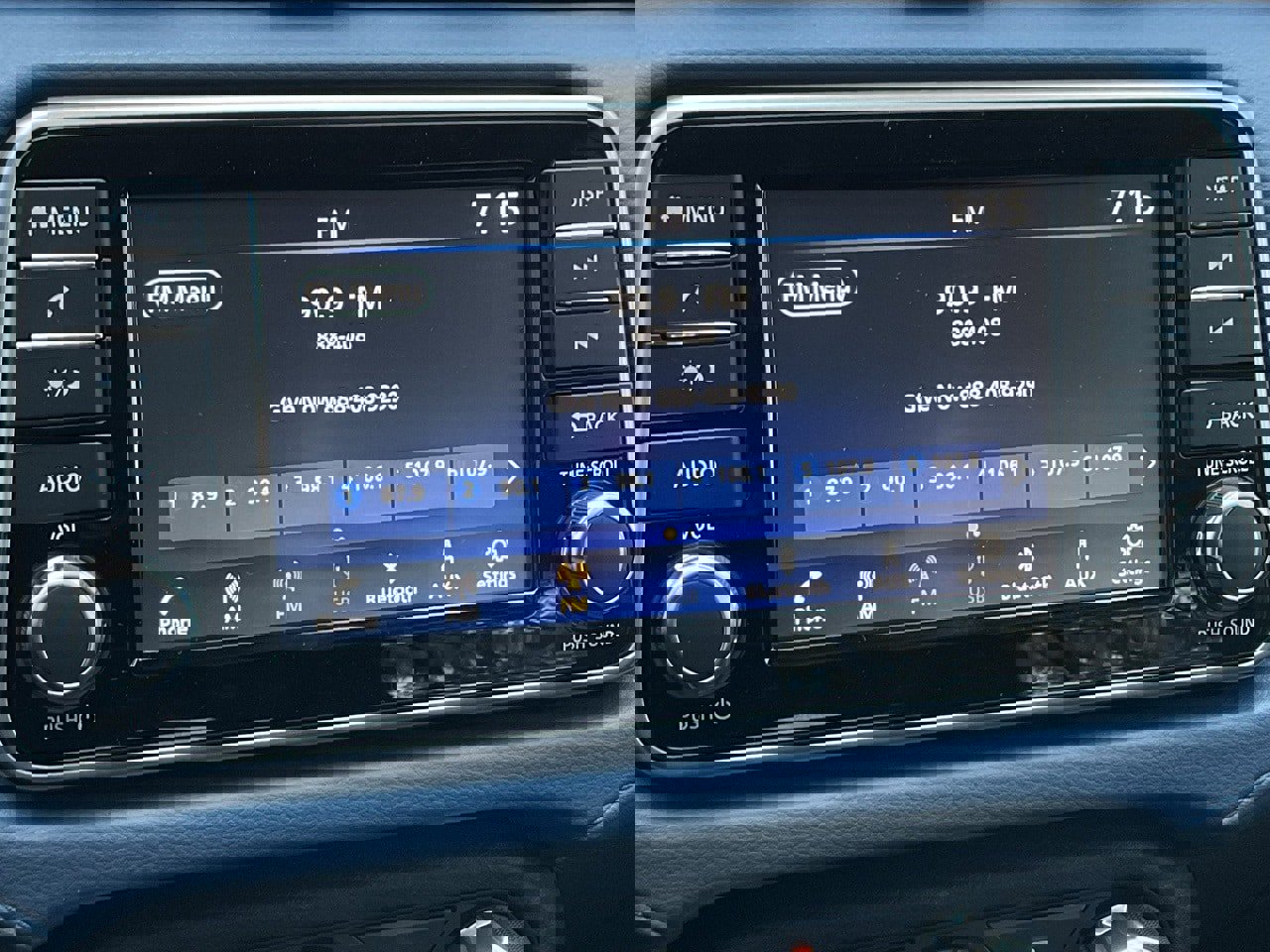 New 2025 Nissan Versa SV w/ Trunk Package image 27