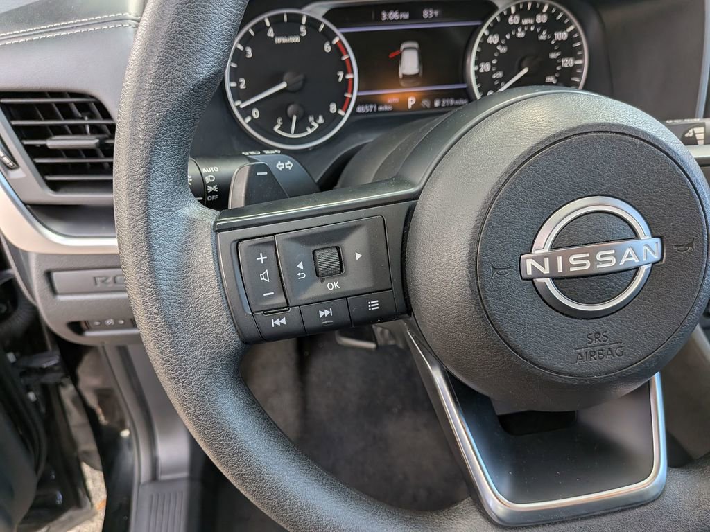 Used 2024 Nissan Rogue S AWD/4WD image 17