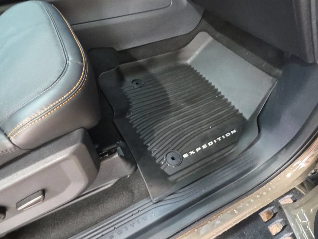 Used 2026 Ford Expedition Tremor AWD/4WD image 11