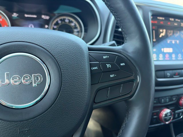 Used 2019 Jeep Cherokee Trailhawk AWD/4WD image 18