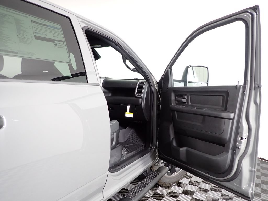 New 2026 RAM 2500 Warlock AWD/4WD image 32