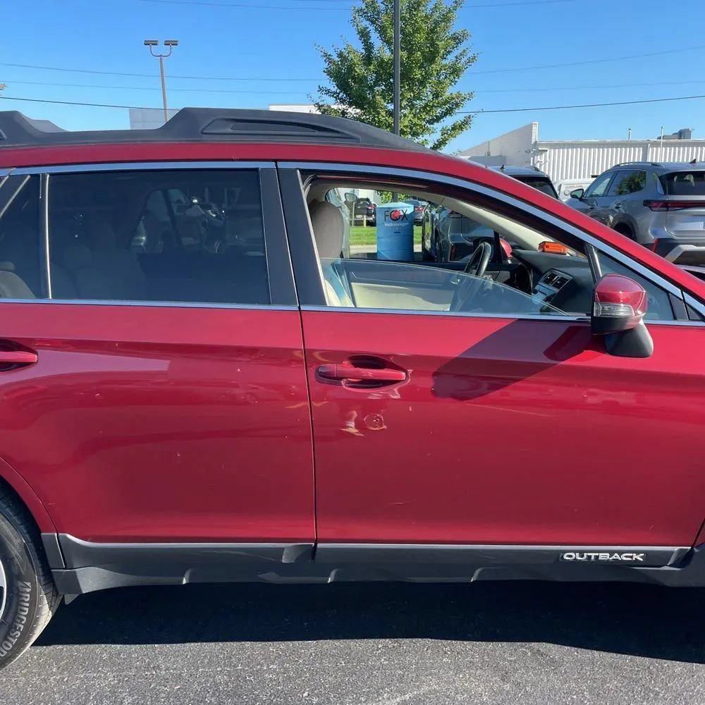 Used 2015 Subaru Outback 2.5i Limited AWD/4WD image 11
