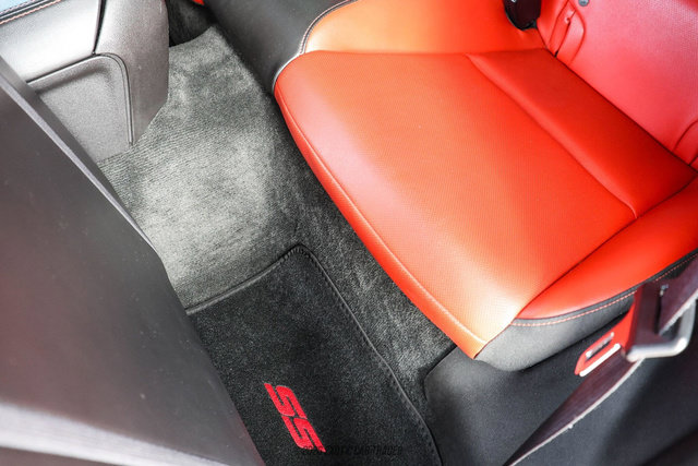 Used 2010 Chevrolet Camaro SS RWD image 34