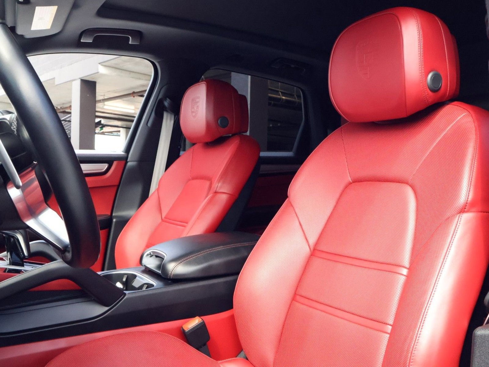 Certified 2023 Porsche Cayenne Platinum Edition w/ Premium Package Plus image 5