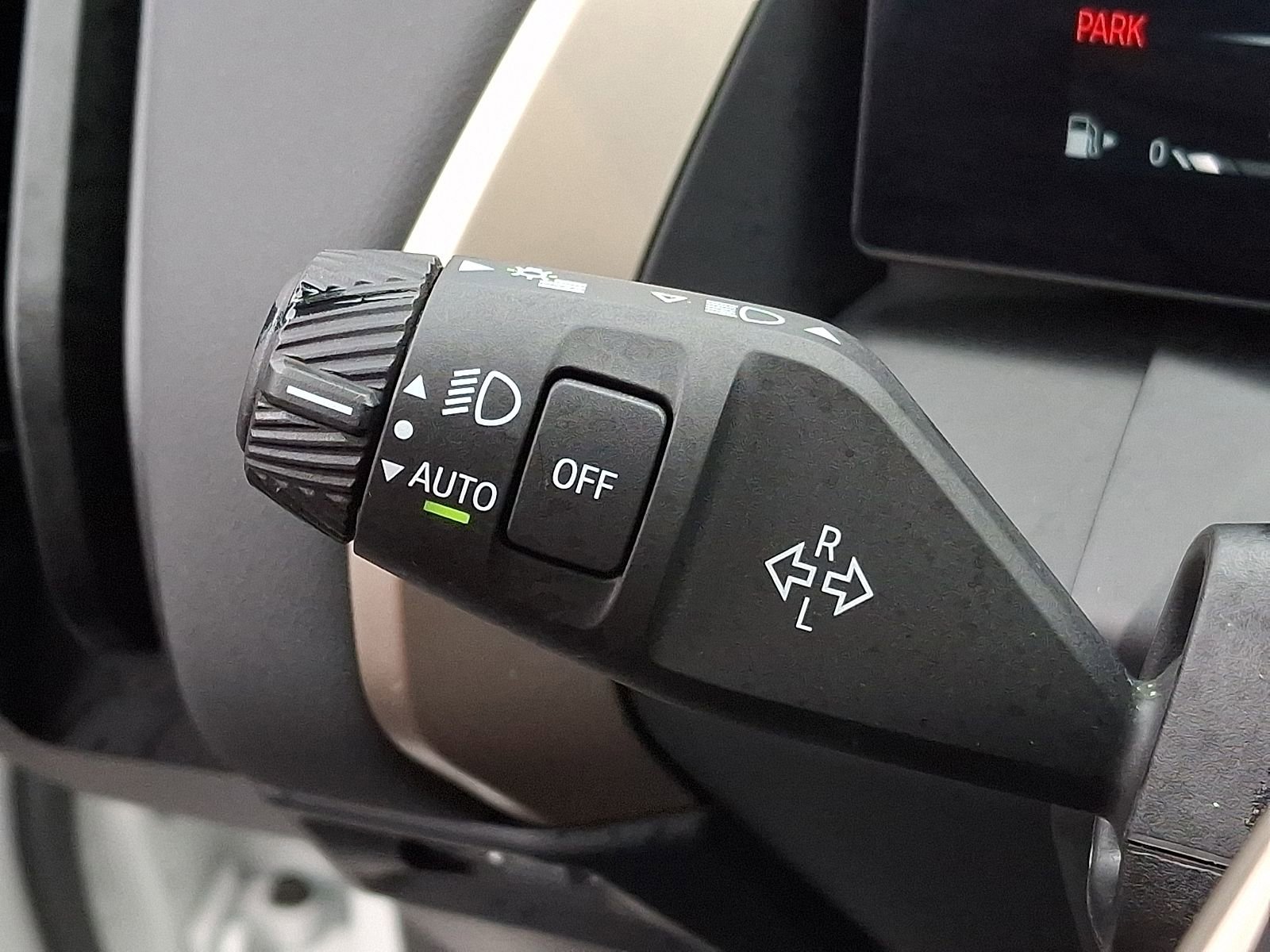 Used 2025 BMW X3 xDrive30i w/ Premium Package image 23