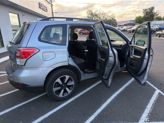 Used 2017 Subaru Forester 2.5i w/ Alloy Wheel Package AWD/4WD image 10
