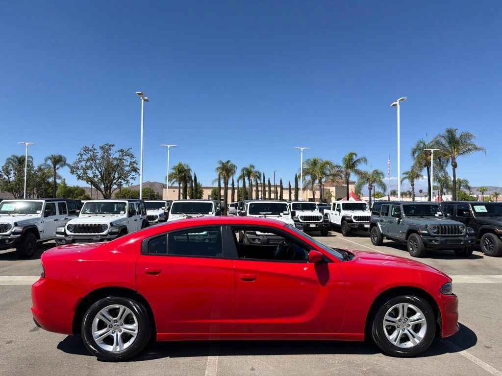 Used 2022 Dodge Charger SXT RWD image 3
