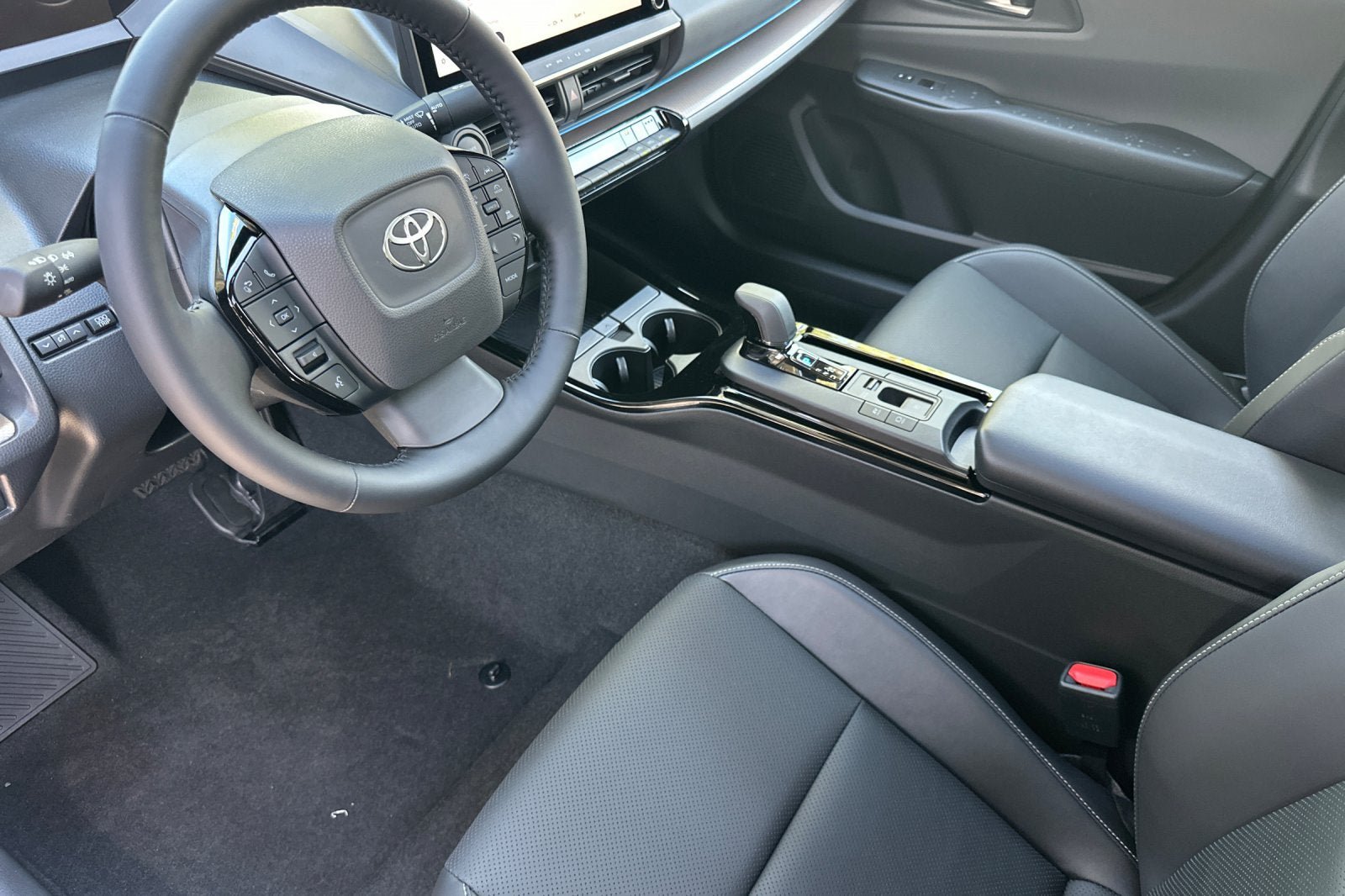New 2027 Toyota Prius XLE FWD image 11