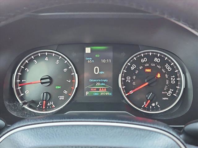 Used 2022 Toyota RAV4 XLE Premium image 11