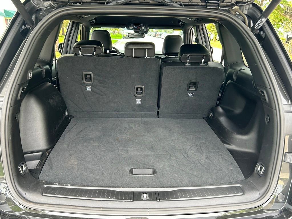 Certified 2024 Jeep Grand Cherokee Limited w/ Black Appearance Package image 45