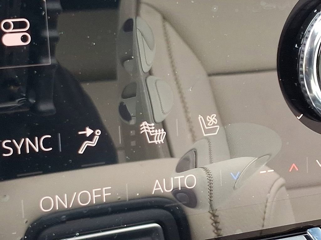 New 2026 GMC Yukon Denali w/ Sun & Power Step Package AWD/4WD image 16