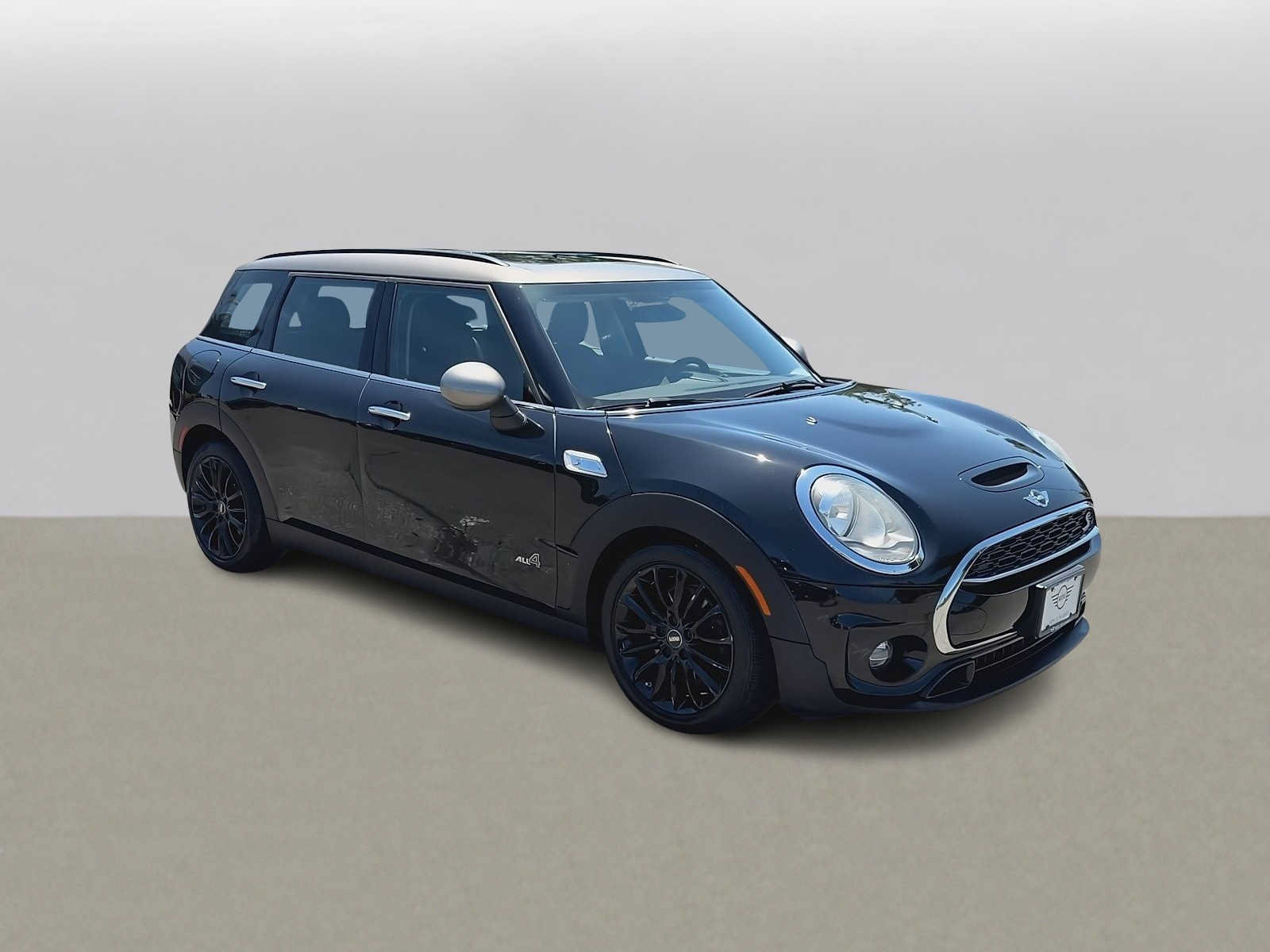 Used 2017 MINI Cooper Clubman S AWD/4WD image 2