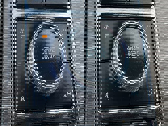 Used 2023 Ford Expedition Max Limited image 25