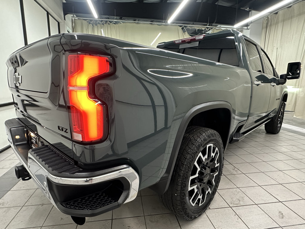 Certified 2025 Chevrolet Silverado 2500 LTZ w/ LTZ Convenience Package AWD/4WD image 5