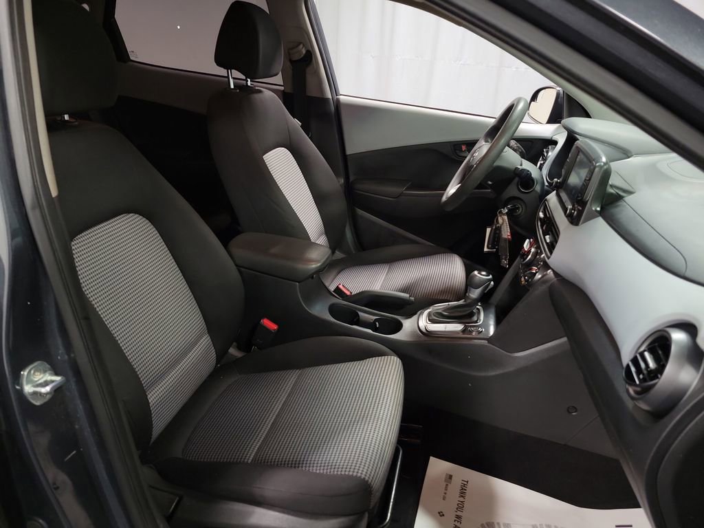 Used 2021 Hyundai Kona SE image 26