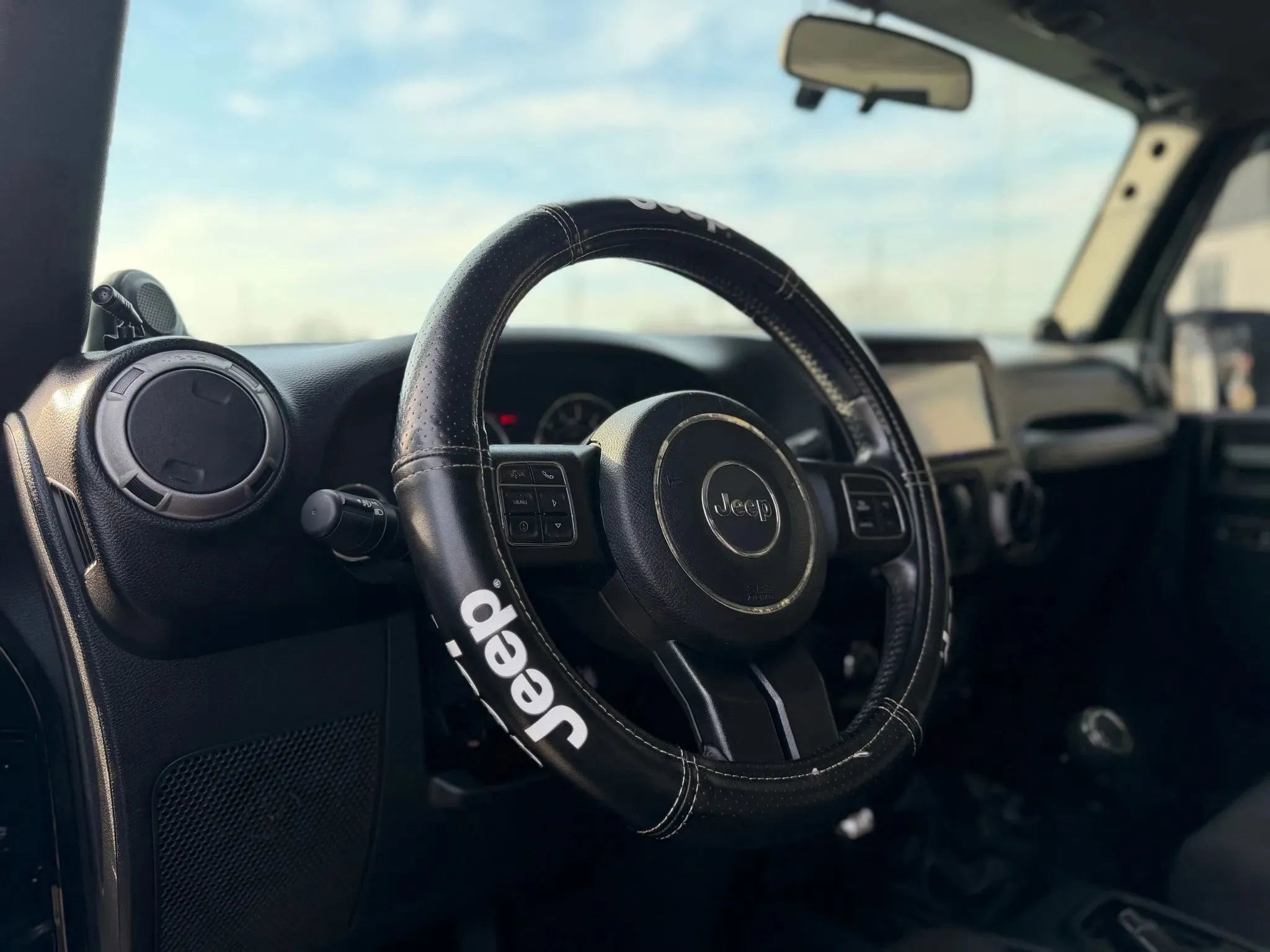 Used 2012 Jeep Wrangler Sport AWD/4WD image 9