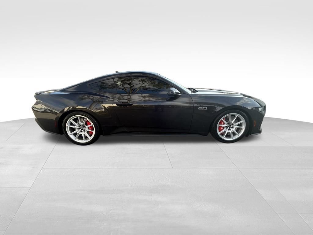 Used 2024 Ford Mustang GT Premium image 3