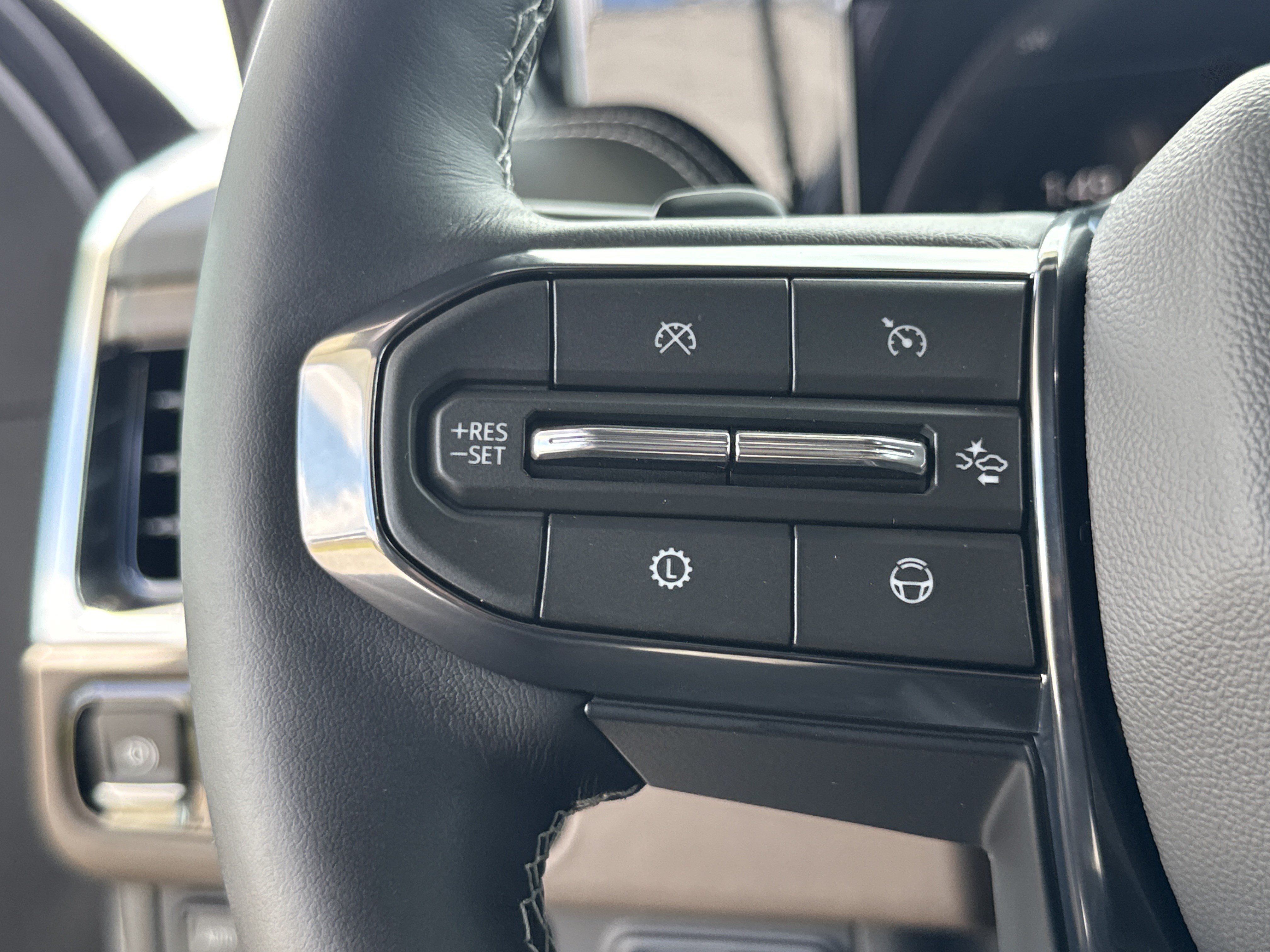 New 2026 GMC Yukon XL Denali Ultimate AWD/4WD image 19