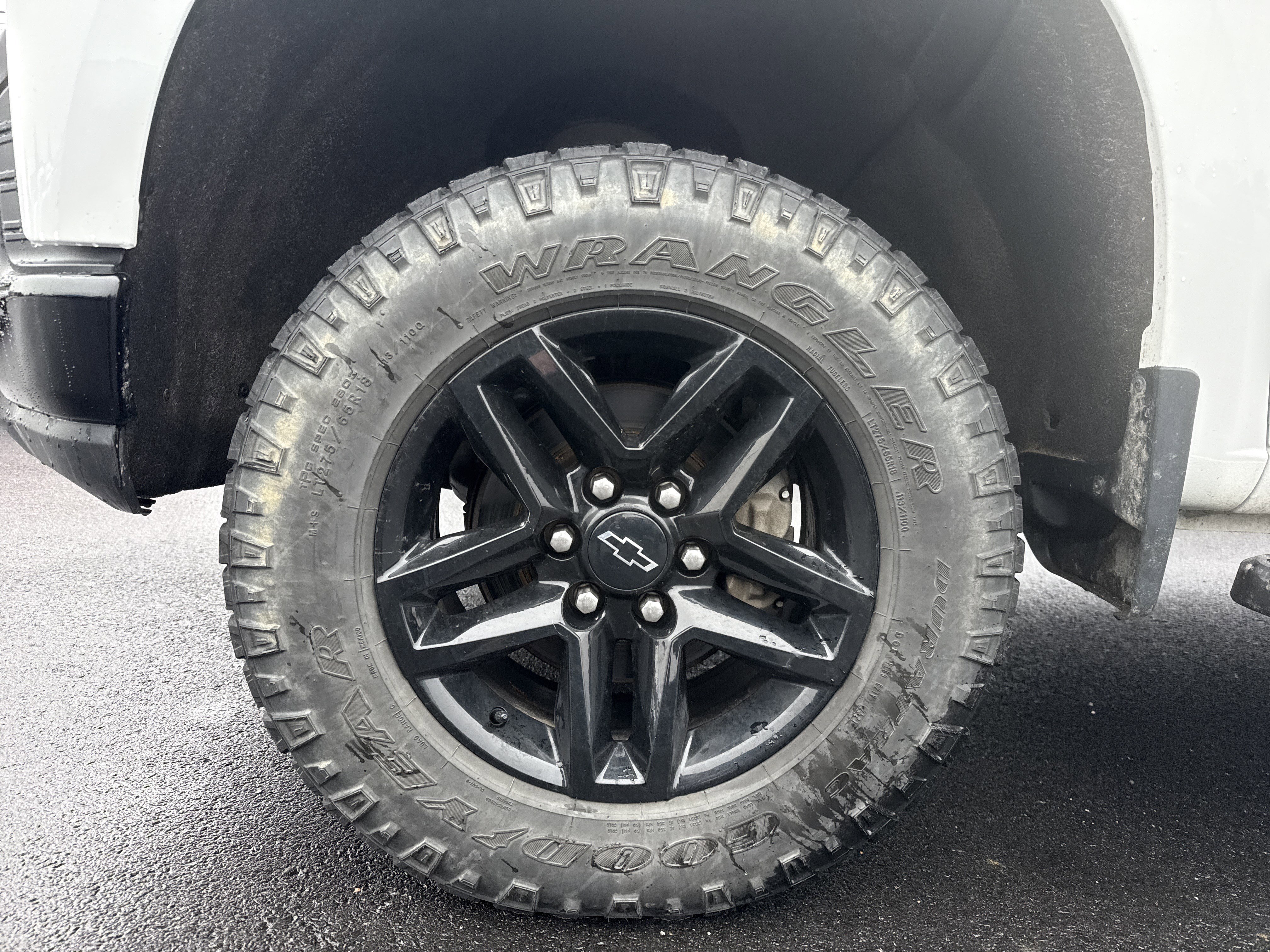 Used 2021 Chevrolet Silverado 1500 LT Trail Boss w/ Bed Protection Package image 4