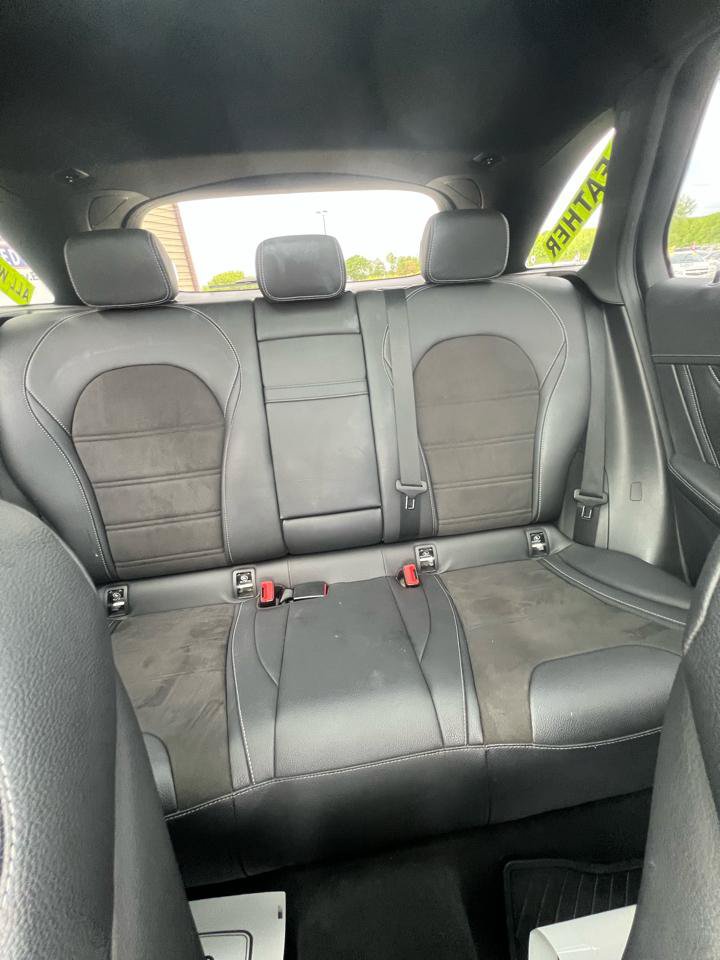 Used 2021 Mercedes-Benz GLC 63 AMG 4MATIC image 31
