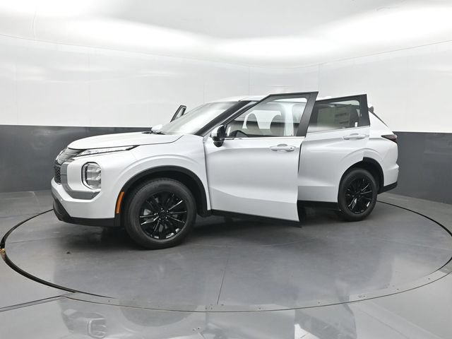 New 2026 Mitsubishi Outlander ES FWD image 30