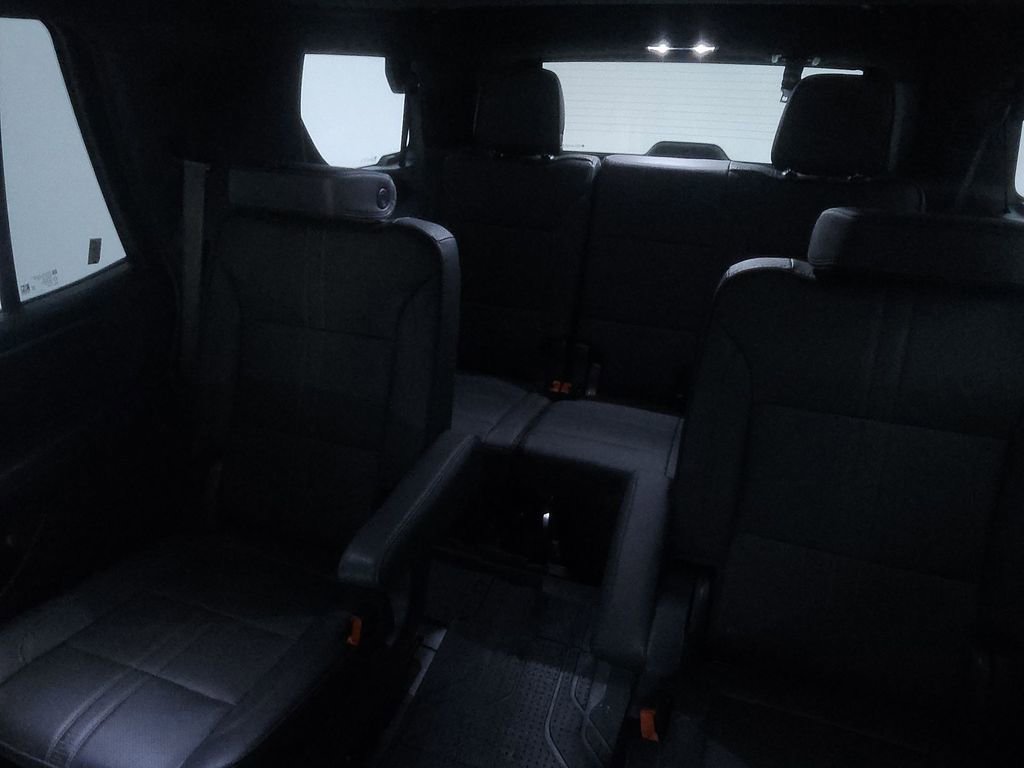 Used 2025 Chevrolet Tahoe High Country w/ Sun And Tow Package AWD/4WD image 23