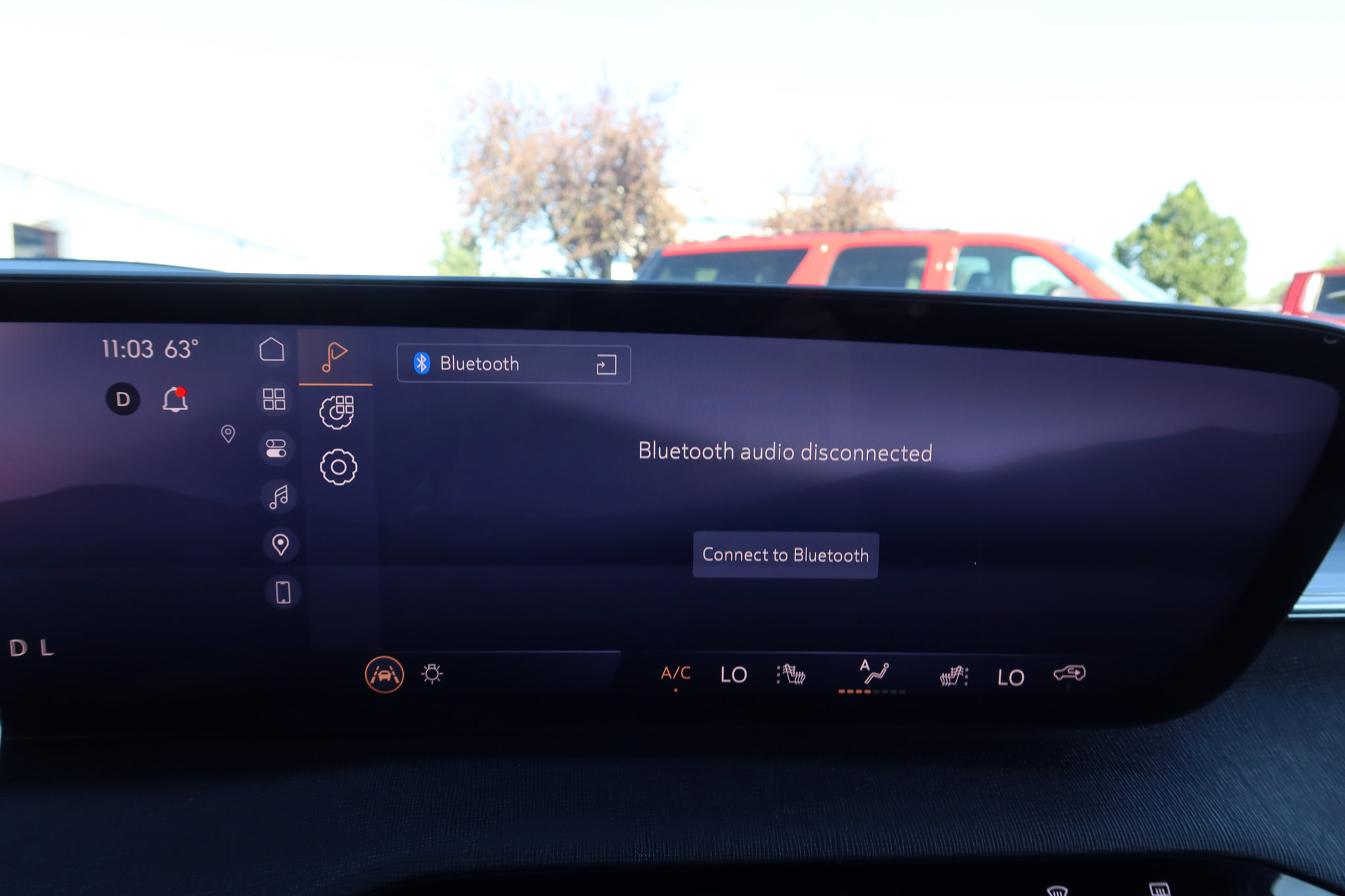 Used 2025 Buick Enclave Preferred FWD image 27