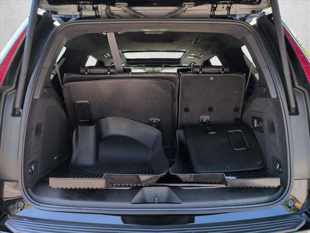 Used 2022 Cadillac Escalade Premium Luxury Platinum w/ Heavy-Duty Trailer Package AWD/4WD image 6