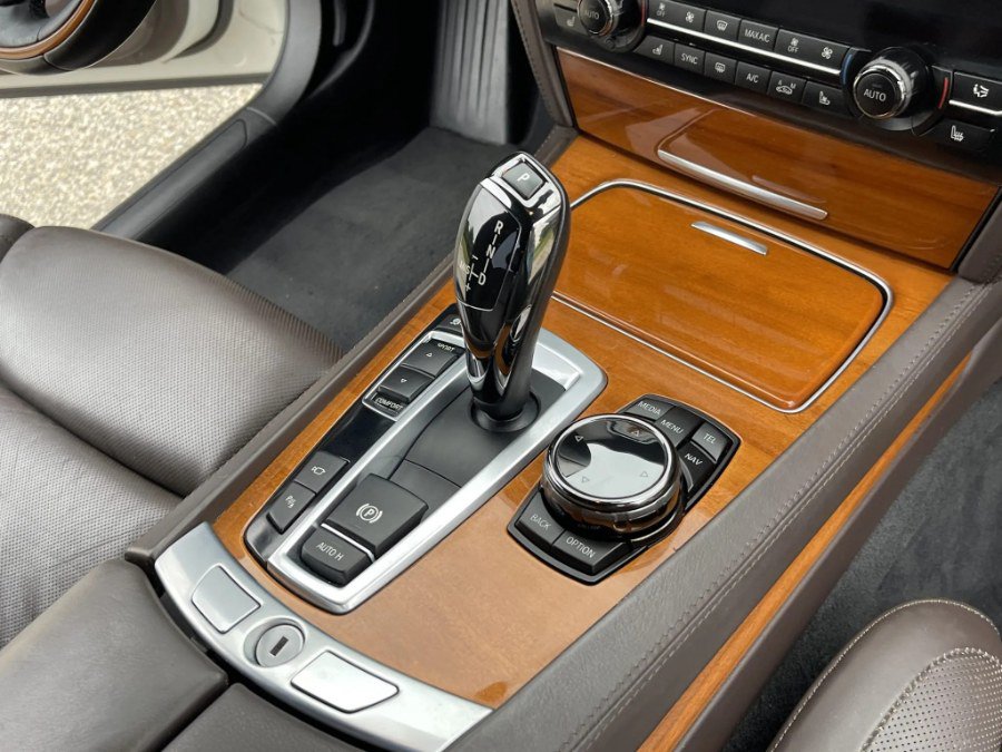 Used 2014 BMW 760Li RWD image 40