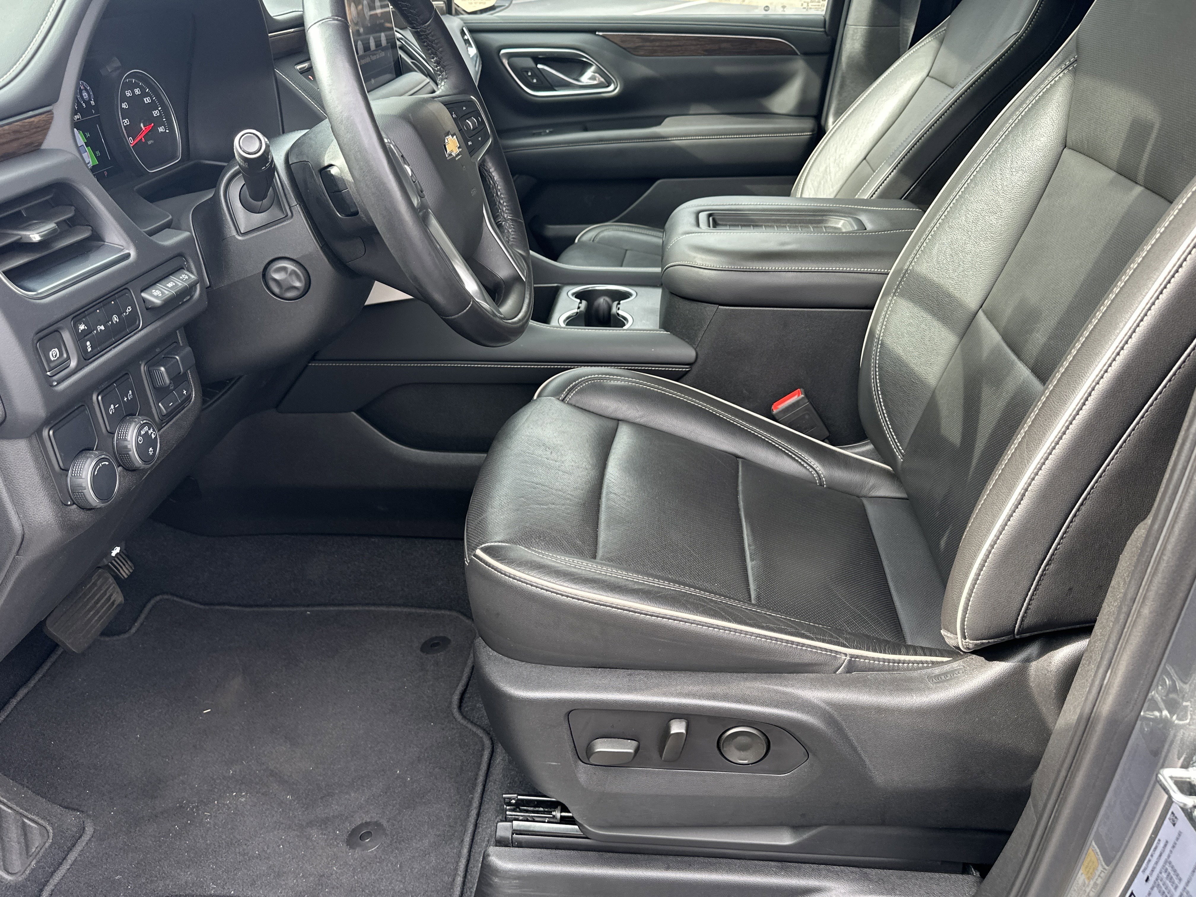 Used 2021 Chevrolet Tahoe Premier w/ Premium Package image 9