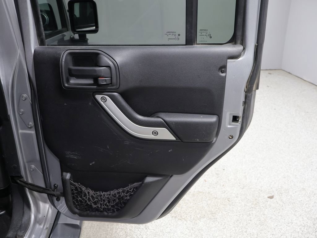Used 2015 Jeep Wrangler Unlimited Sahara w/ Trailer Tow Group AWD/4WD image 20