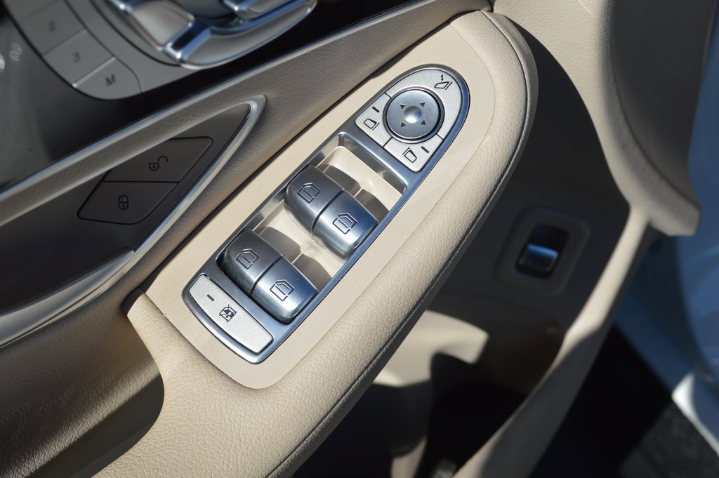 Used 2022 Mercedes-Benz GLC 300 image 12