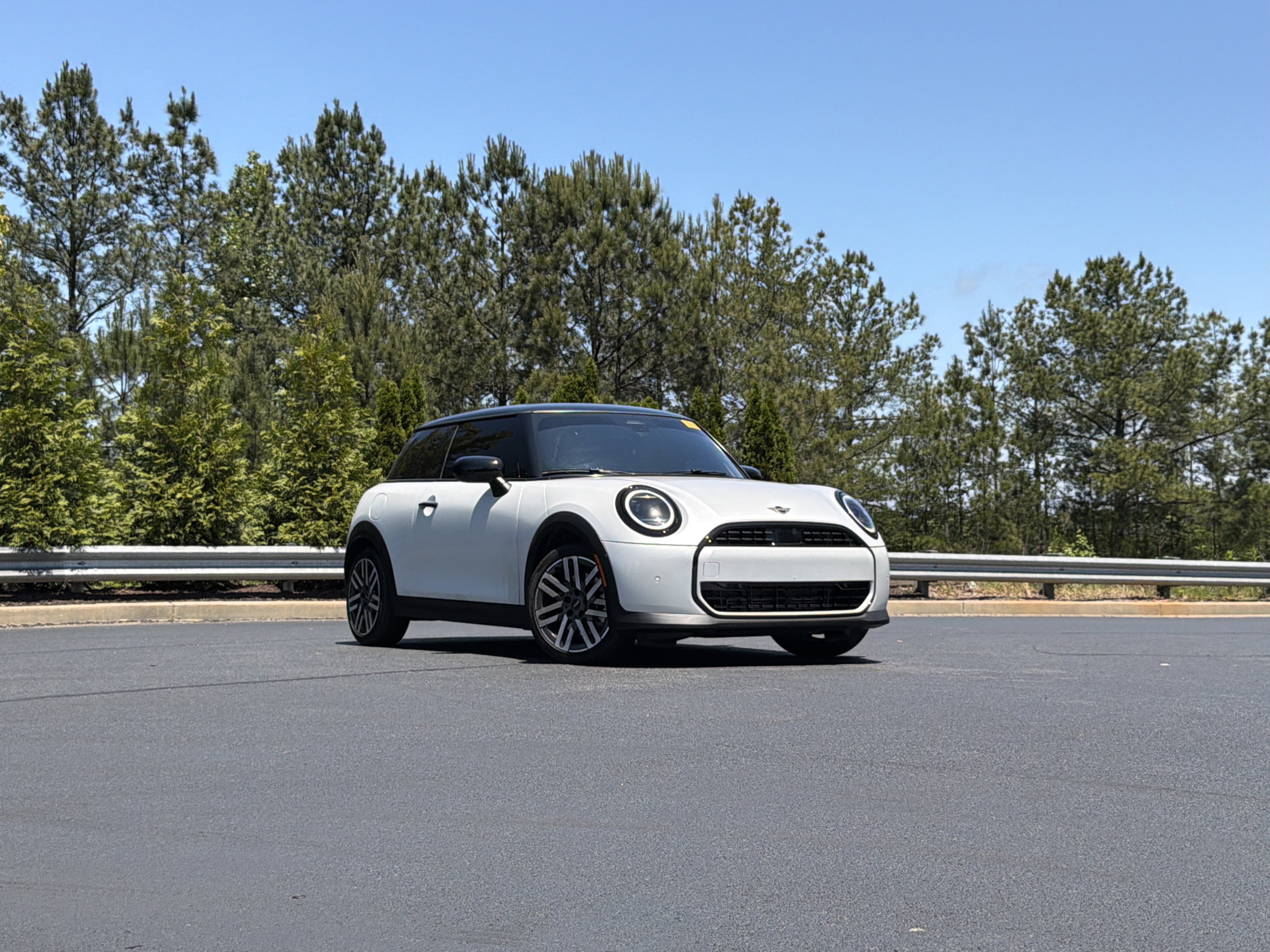 Used 2026 MINI Cooper 2-Door Hardtop FWD image 2