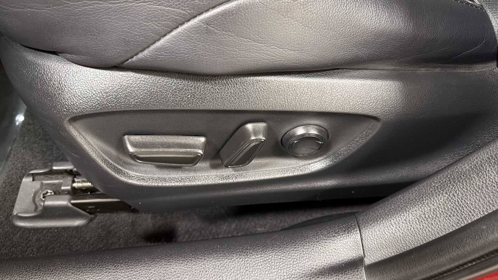 Certified 2020 Toyota Corolla XSE FWD image 14