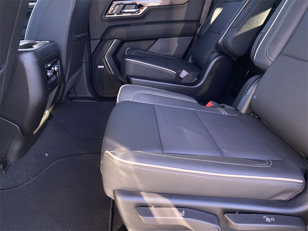 New 2026 GMC Yukon Elevation image 36