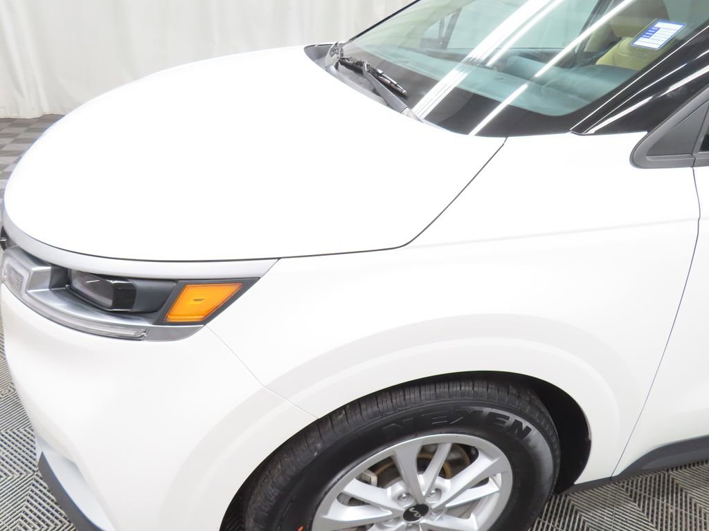 Used 2022 Kia Carnival LX FWD image 37