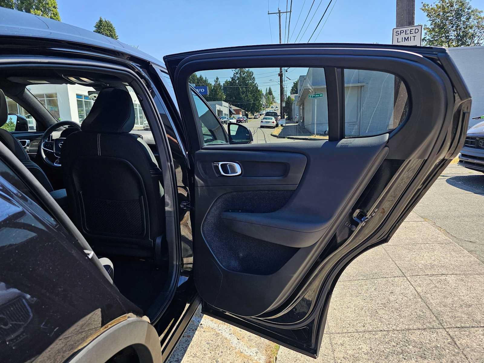 Certified 2023 Volvo C40 P8 Recharge Ultimate AWD/4WD image 13