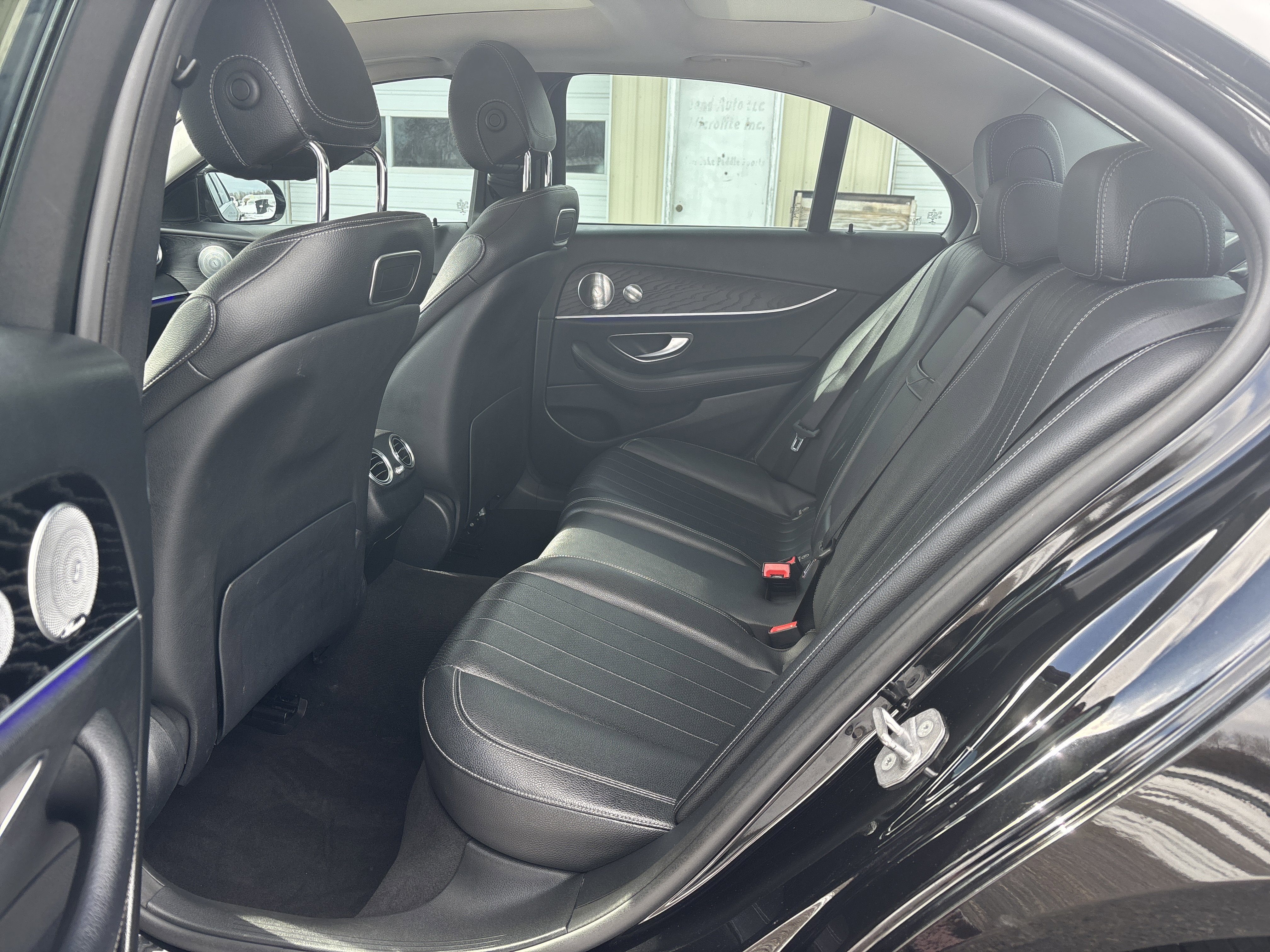 Used 2018 Mercedes-Benz E 300 4MATIC image 31