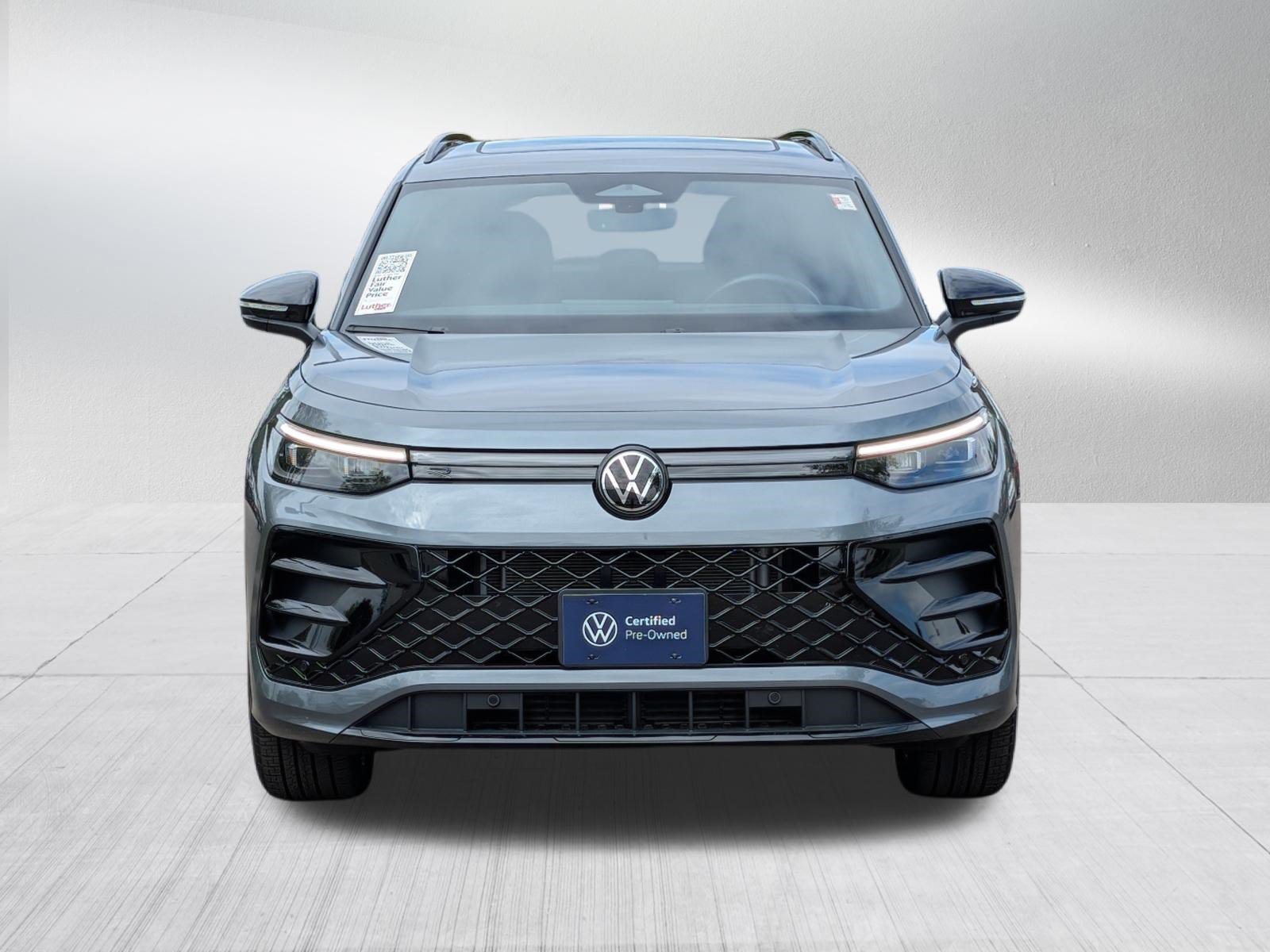 Certified 2026 Volkswagen Tiguan SE R-Line AWD/4WD image 2