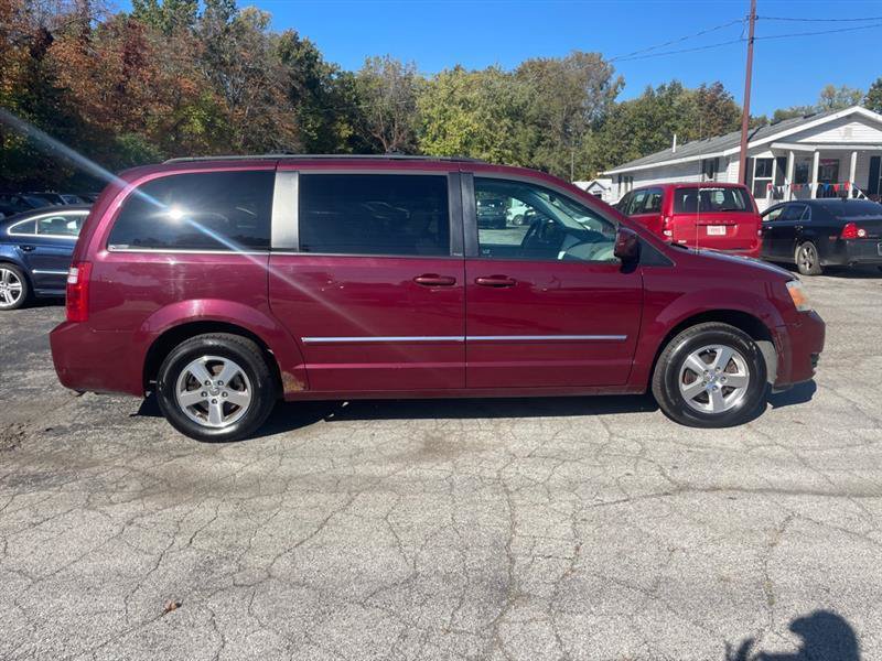 Used 2009 Dodge Grand Caravan SXT FWD image 3