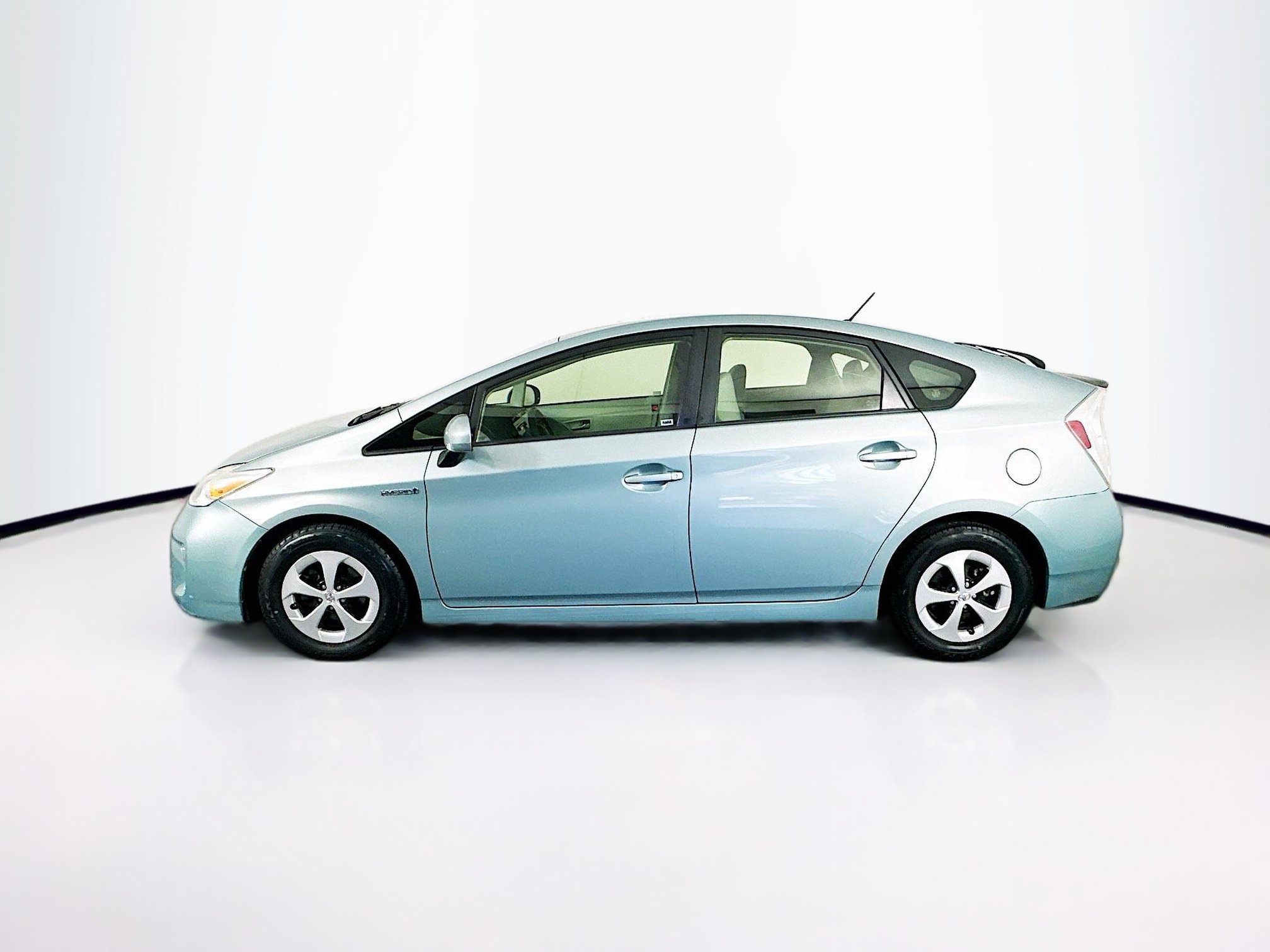 Used 2013 Toyota Prius Two FWD image 4