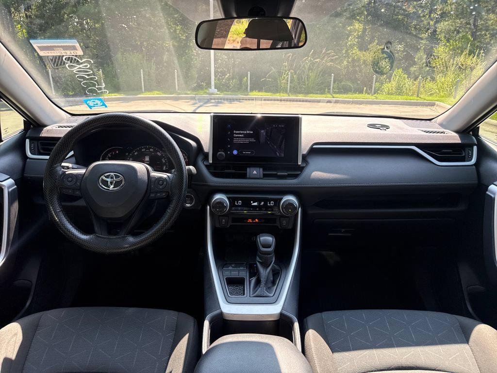 Used 2024 Toyota RAV4 XLE FWD image 16