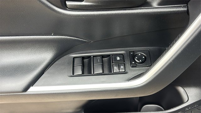 Used 2023 Toyota RAV4 LE image 11