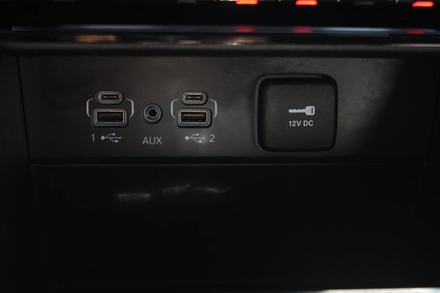 Used 2024 Jeep Grand Cherokee Limited image 7