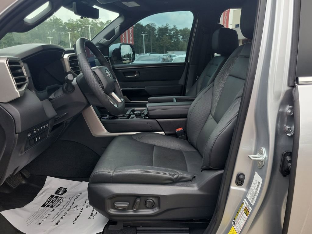 Used 2025 Toyota Tundra Limited AWD/4WD image 15